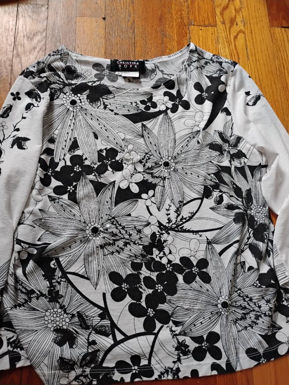 Flowery Floral Top 🖤 🤍